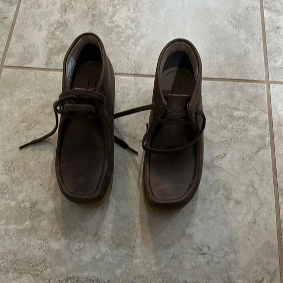 Clarks | Shoes | Size 7 Clarks Wallabies Chocolate Colored  display picture 3